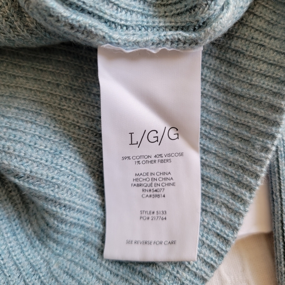Two Sweaters Bundle. - Picture 9 of 10